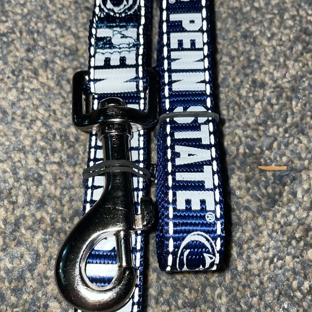 Penn State Nittany Lions Navy & White Reflective Dog Leash